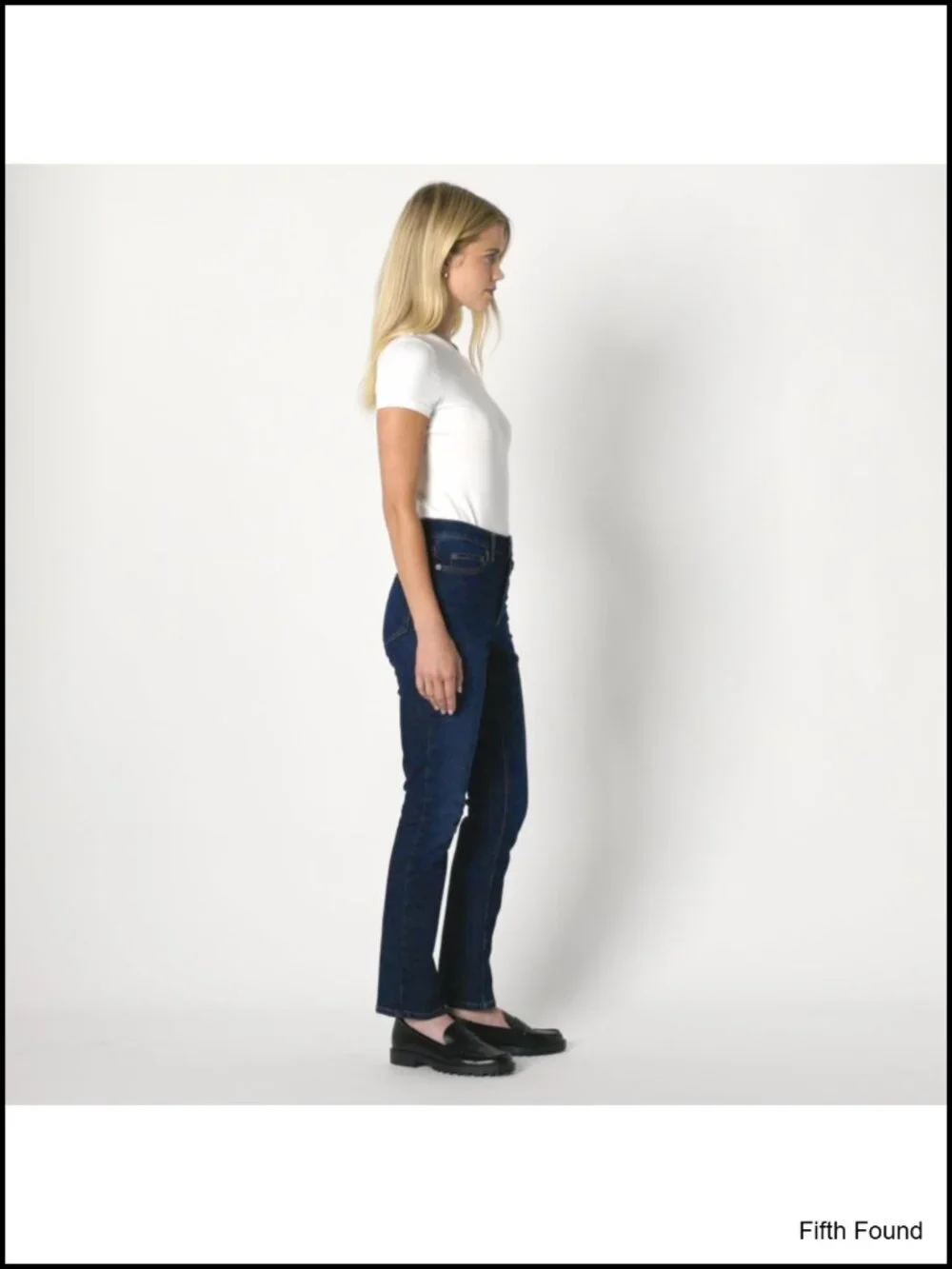 Women's Medium Stretch Slim-Fit Mid-Rise Straight Leg Jeans